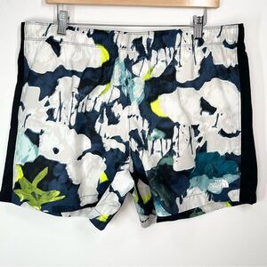 NWT The North Face Elevation Shorts Standard Fit Abstract Navy Floral Print L